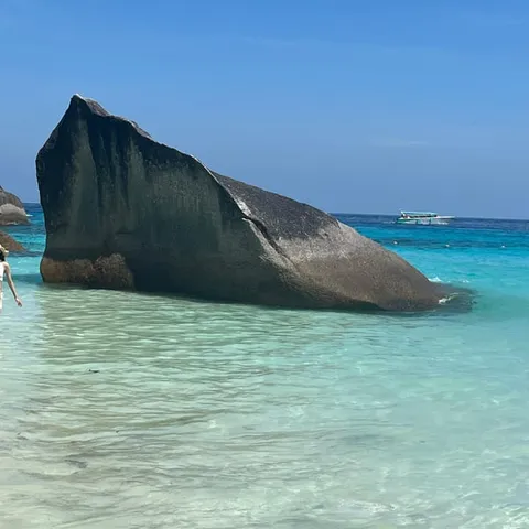 The sail-shaped granite rock on a Similan beach